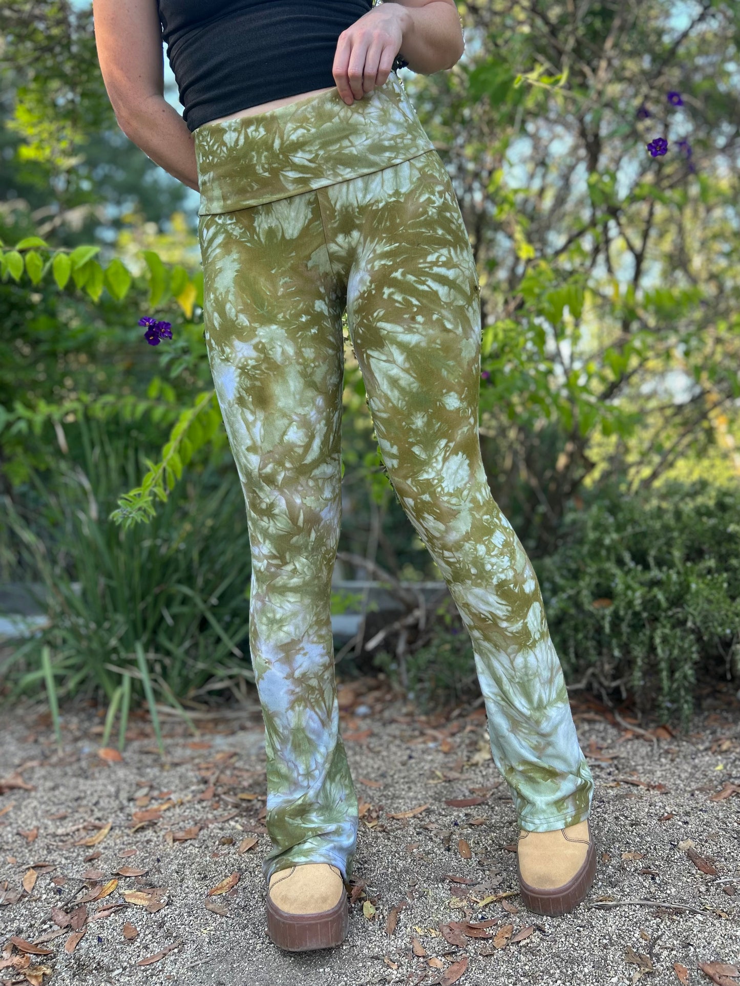 Essential Bootcut Leggings