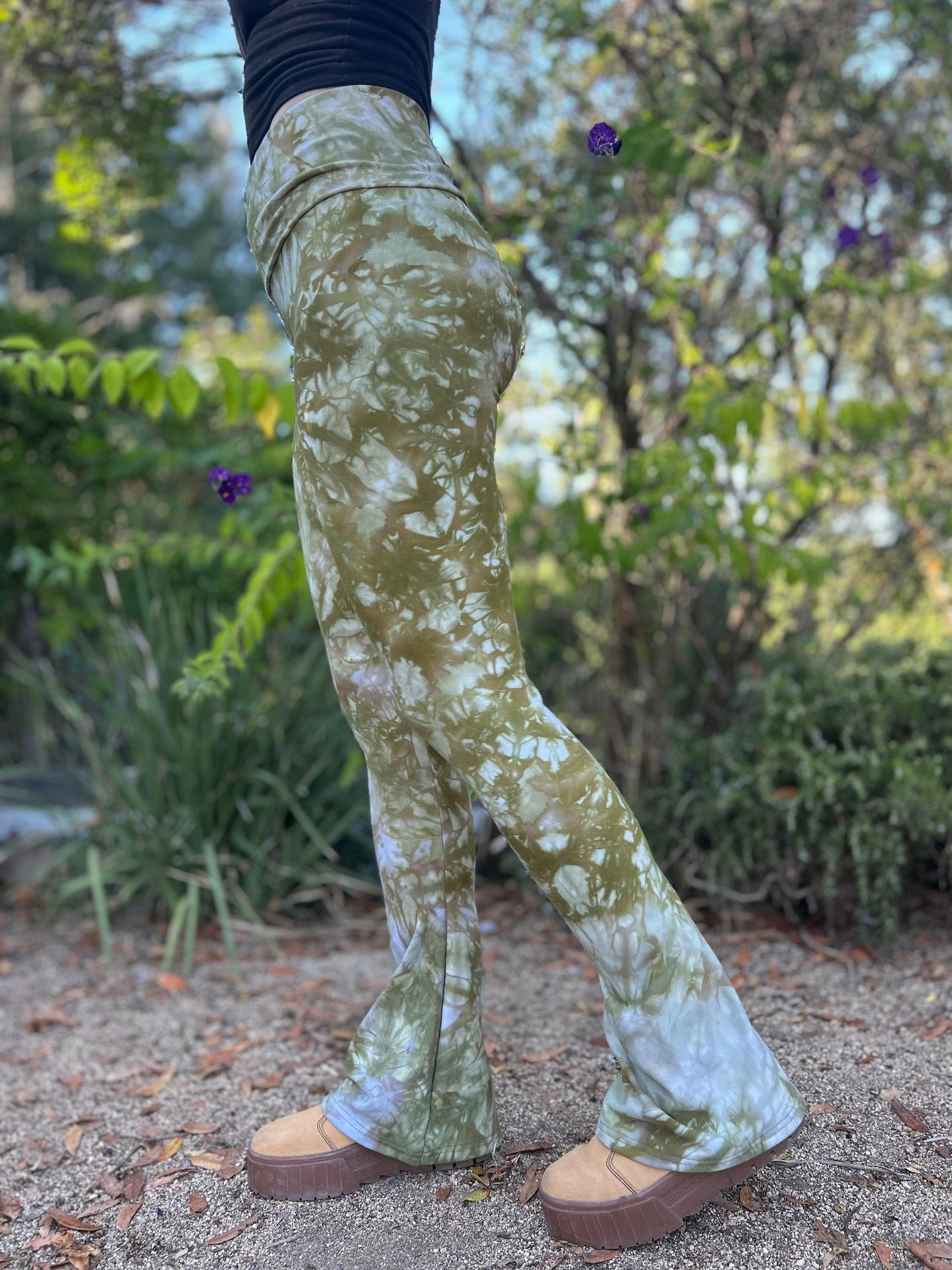 Essential Bootcut Leggings