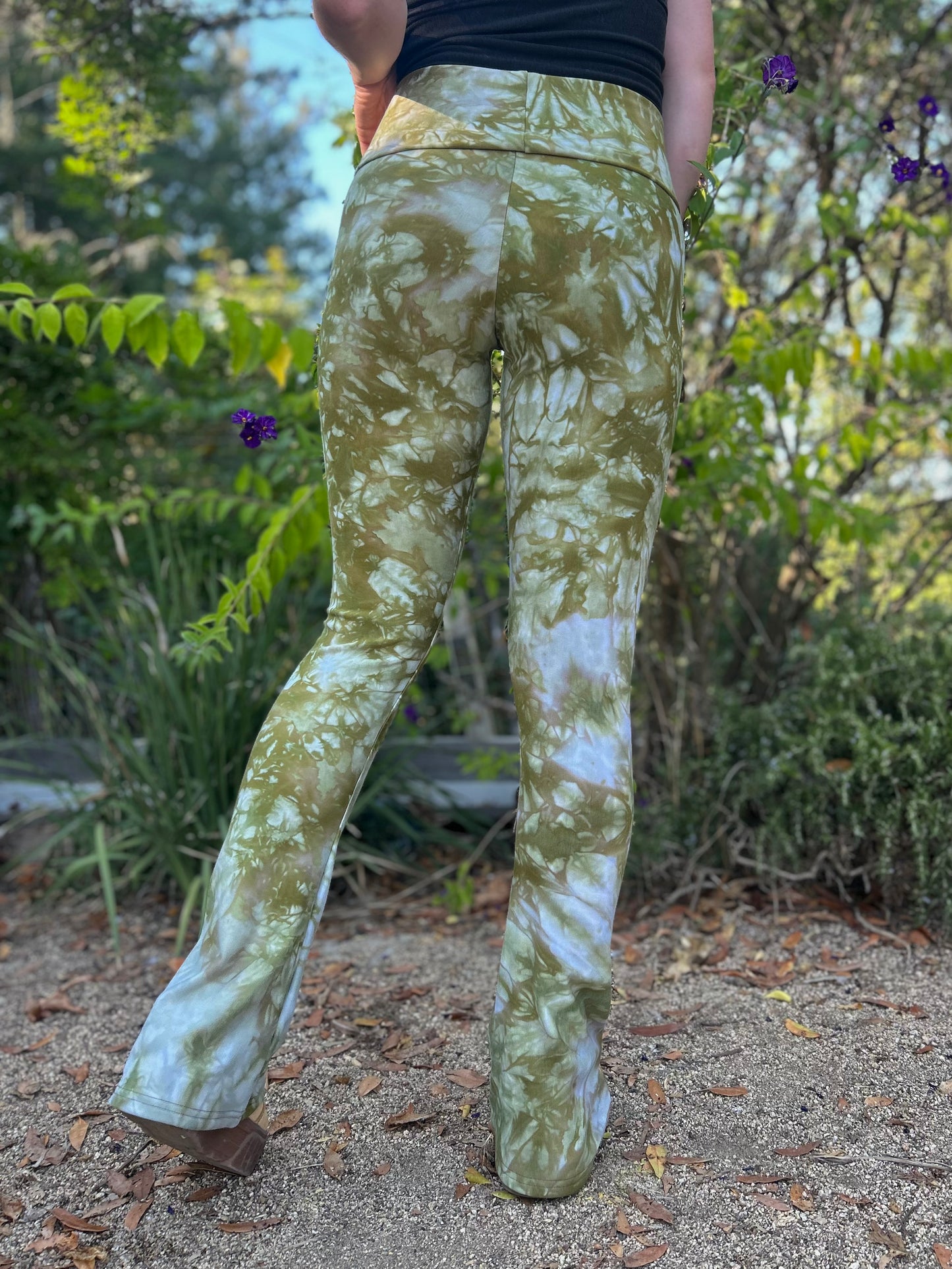 Essential Bootcut Leggings