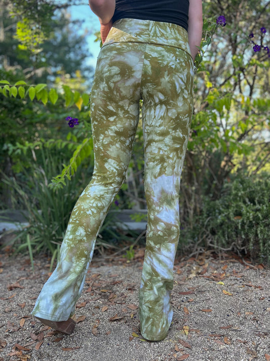 Essential Bootcut Leggings