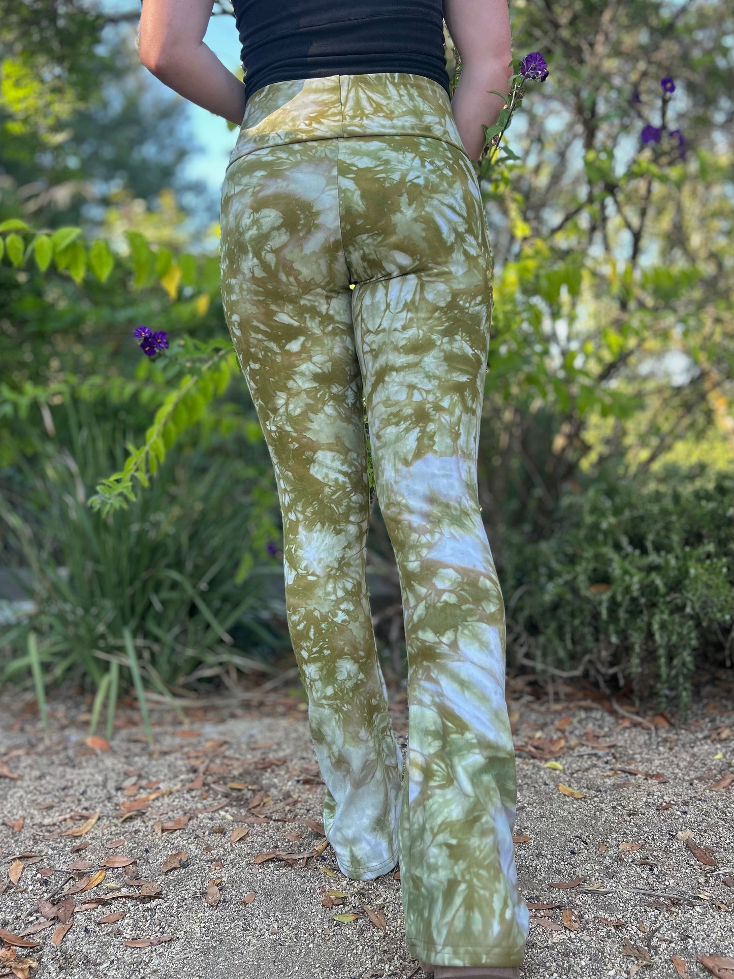 Essential Bootcut Leggings